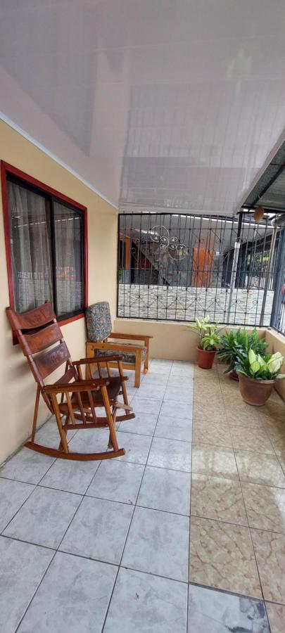 Hostel Casa Marina Puerto Limon Buitenkant foto