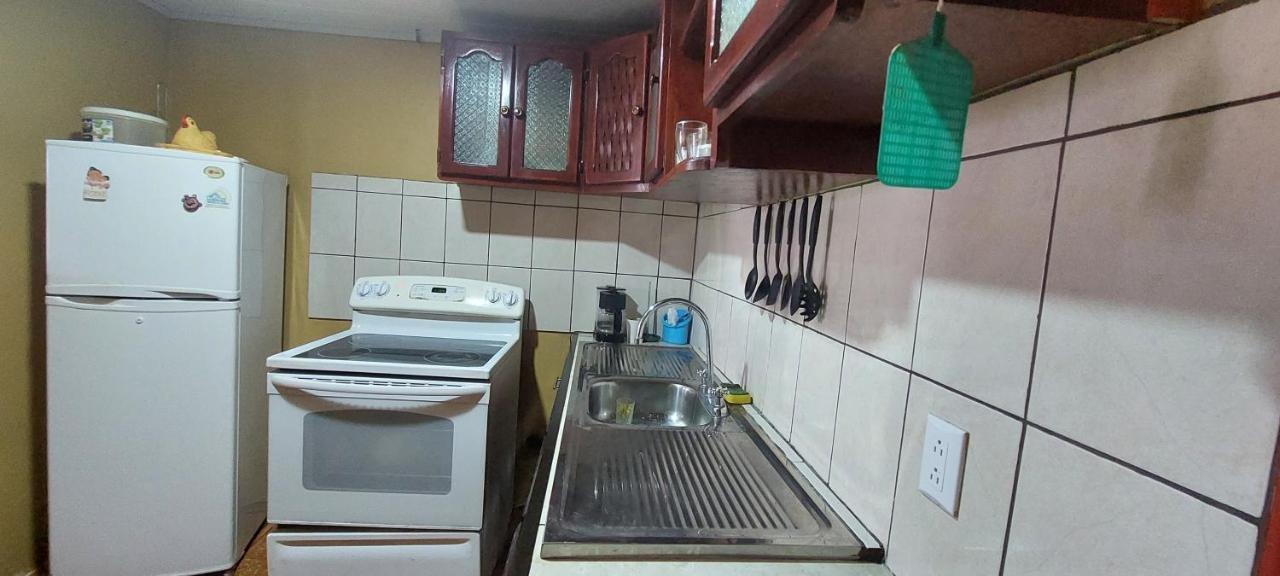 Hostel Casa Marina Puerto Limon Buitenkant foto