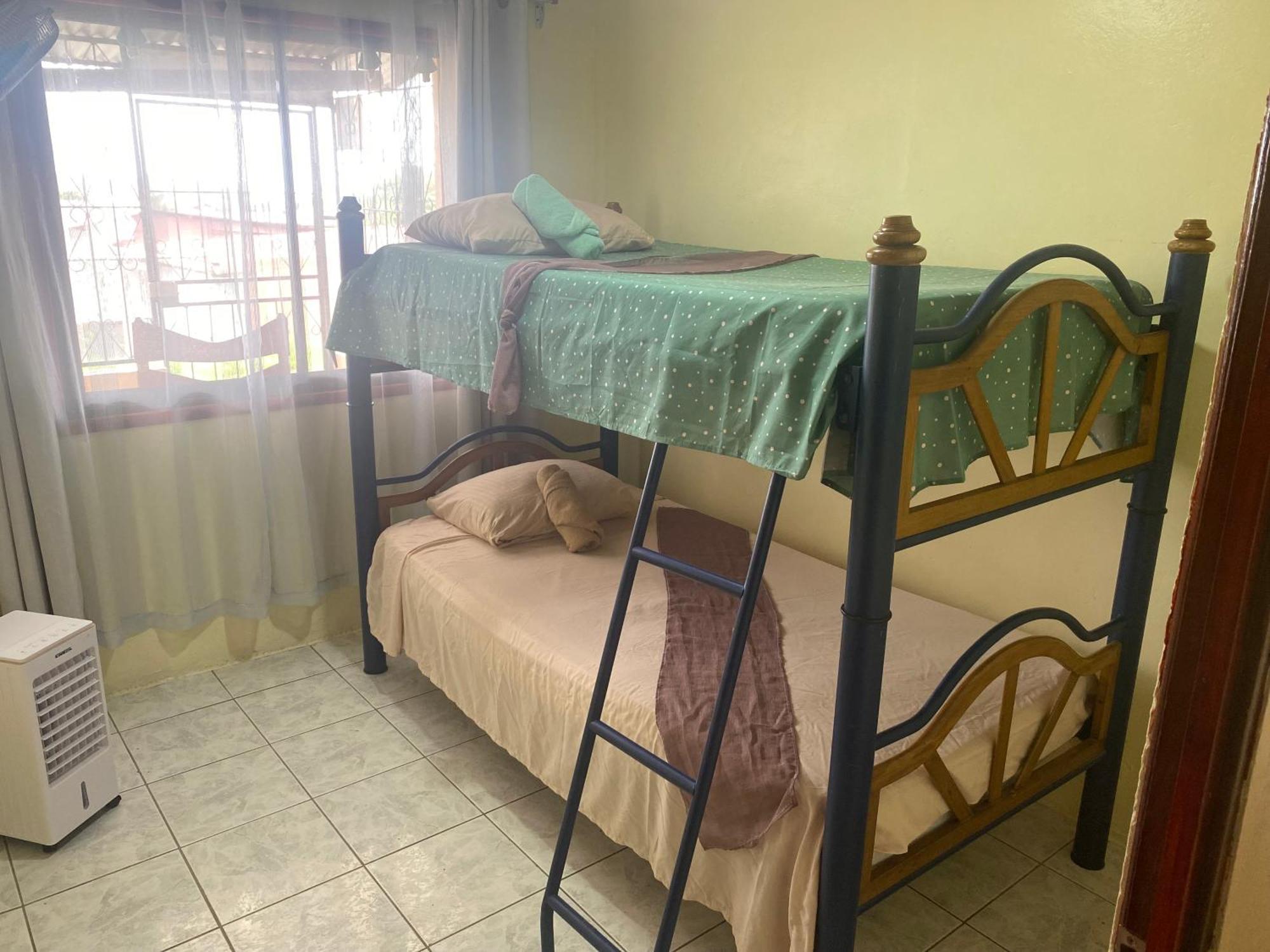 Hostel Casa Marina Puerto Limon Buitenkant foto
