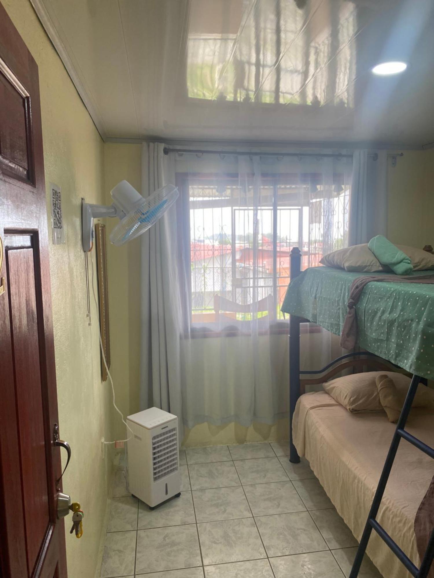Hostel Casa Marina Puerto Limon Buitenkant foto