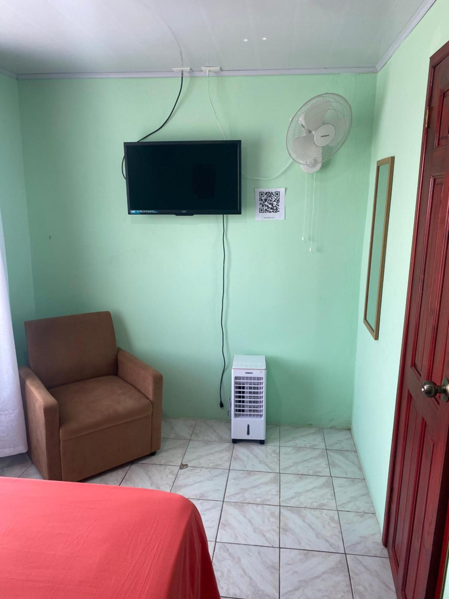 Hostel Casa Marina Puerto Limon Buitenkant foto