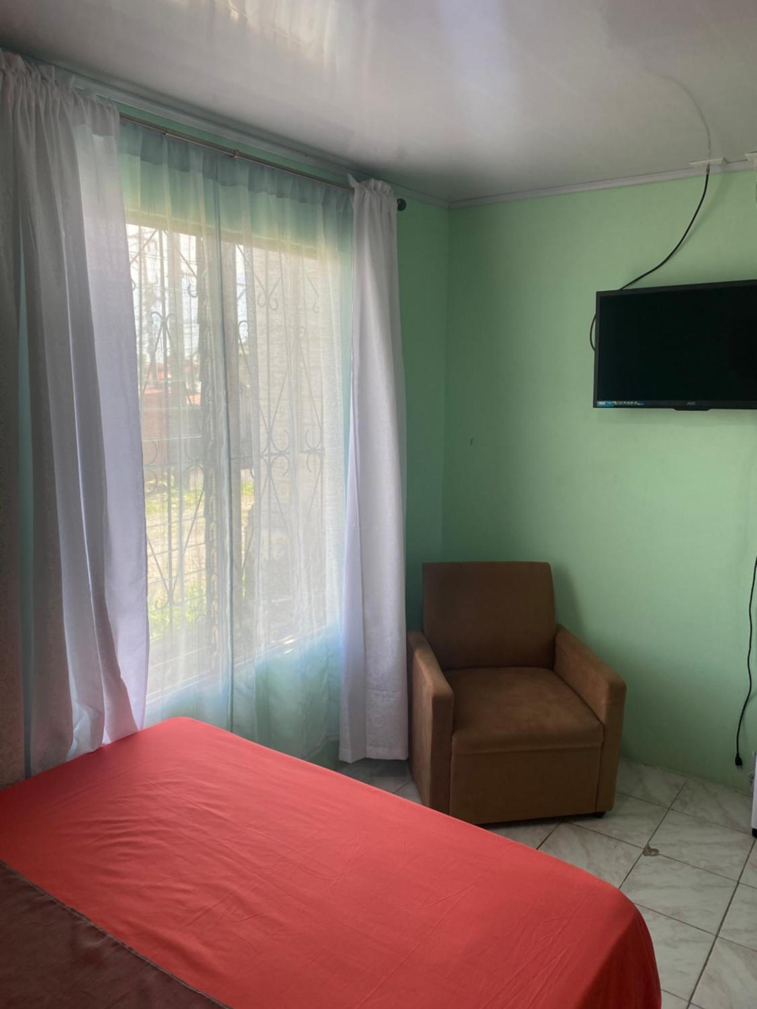 Hostel Casa Marina Puerto Limon Buitenkant foto