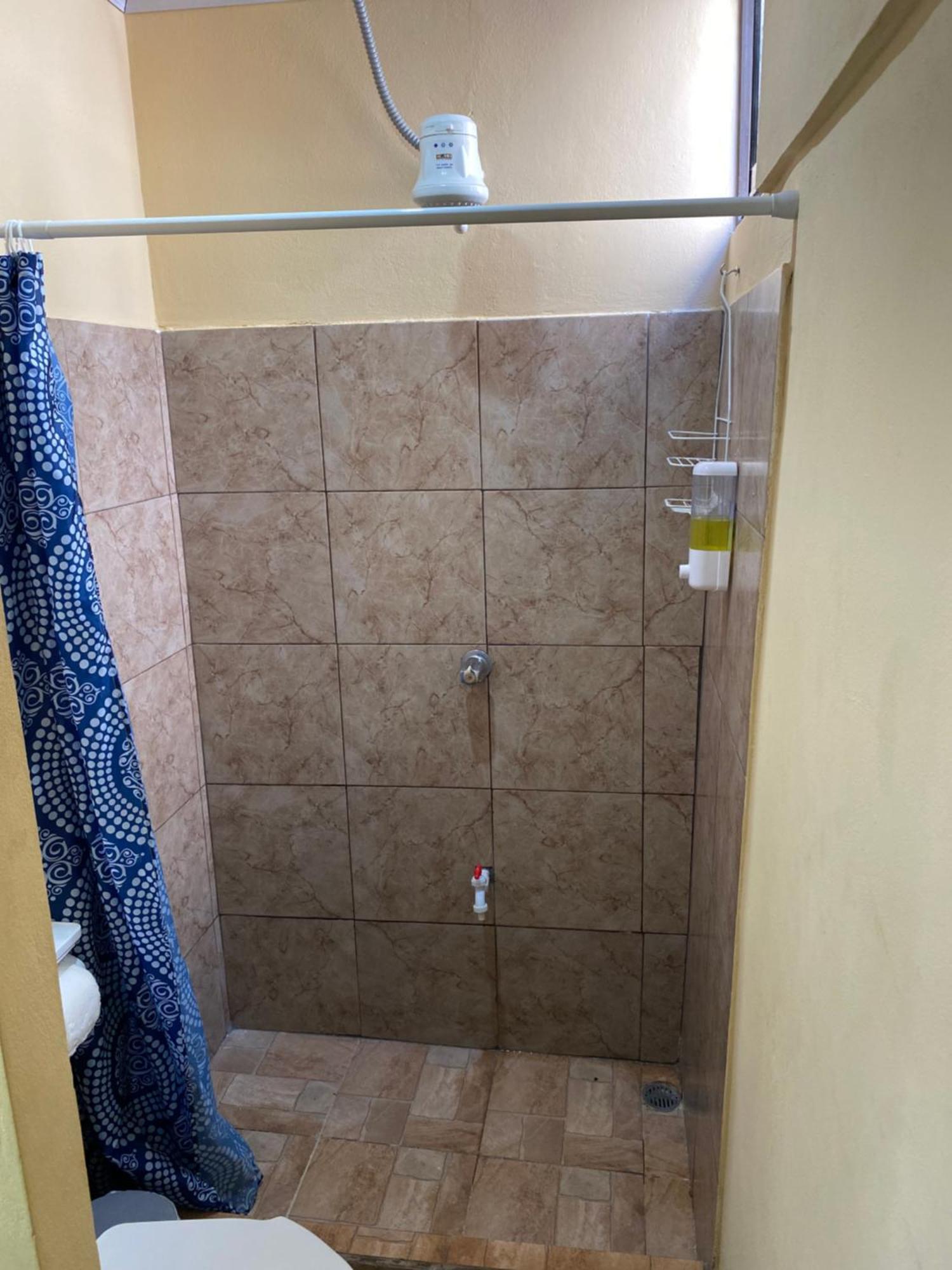 Hostel Casa Marina Puerto Limon Buitenkant foto